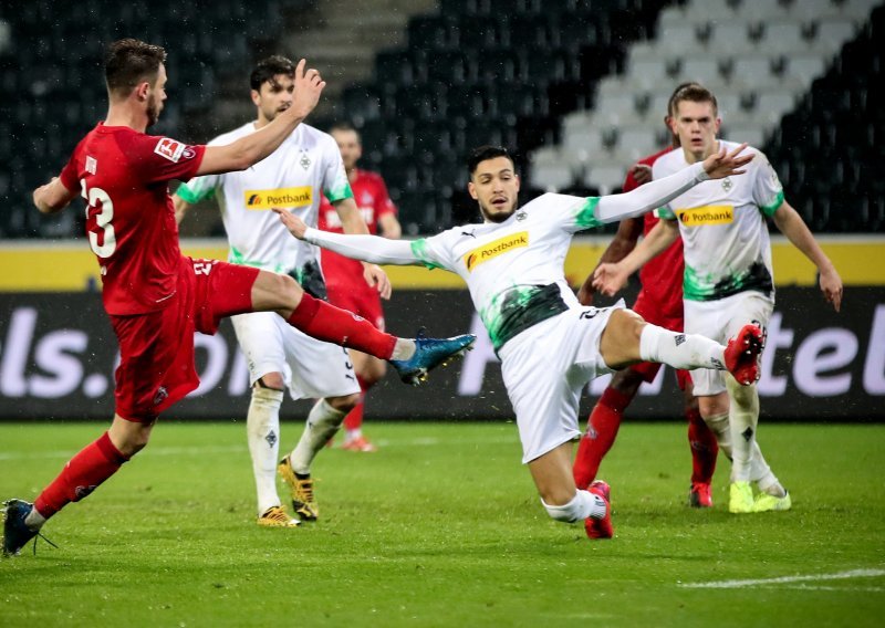 U Bundesligi odigrana utakmica kakva još nikad nije; neće ostati upamćena po dobrome