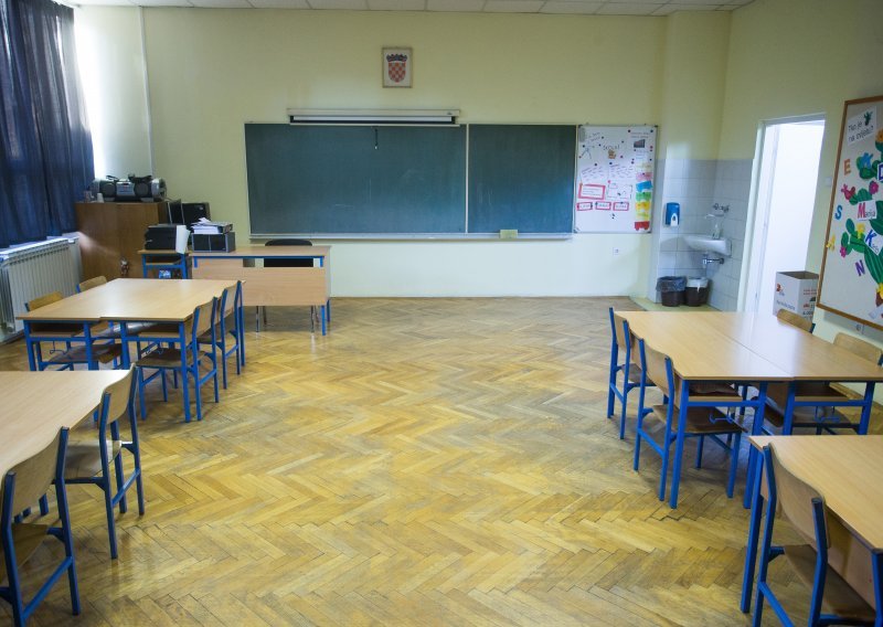 Sindikat učitelja: Preispitajte odluku; u škole u cijeloj Hrvatskoj došlo je 23 učenika