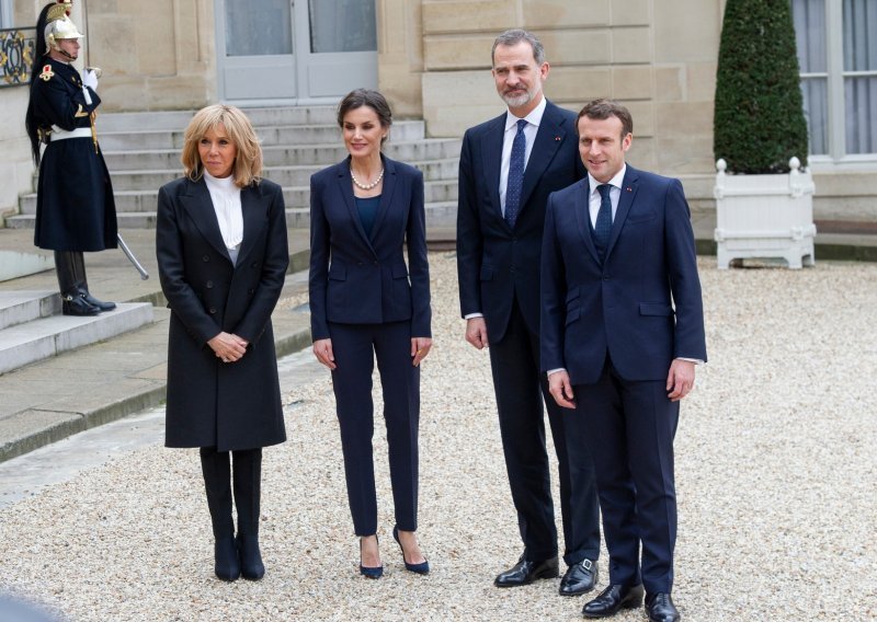 Kao da su se dogovorile: Kraljica Letiza i Brigitte Macron uskladile stajlinge