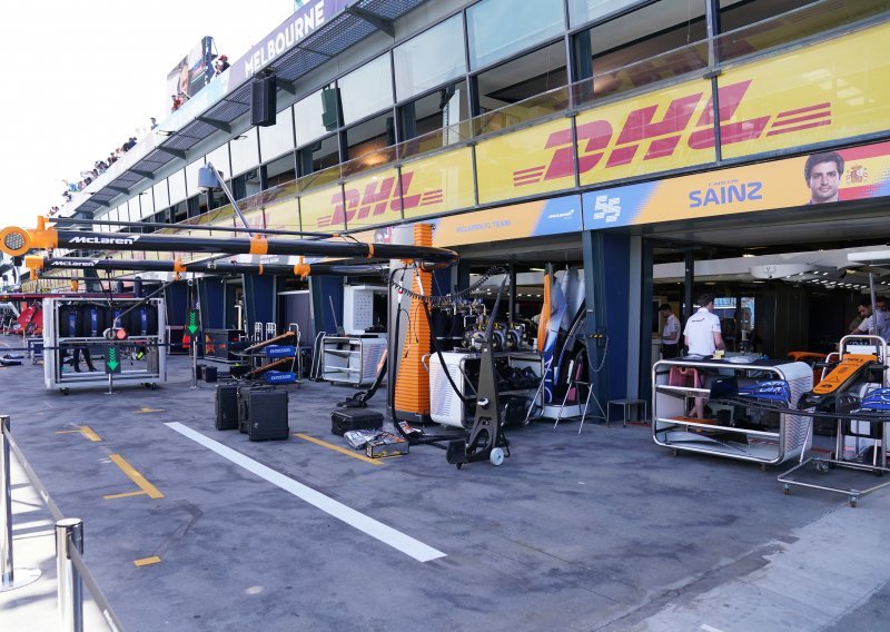 McLaren zbog zaraženog člana odustao od VN Australije; aktualni prvak Lewis Hamilton šokiran odlukom organizatora