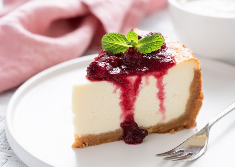 Potpuno drugačiji od svega što ste okusili: Isprobajte recept za japanski cheesecake koji oduševljava na prvu