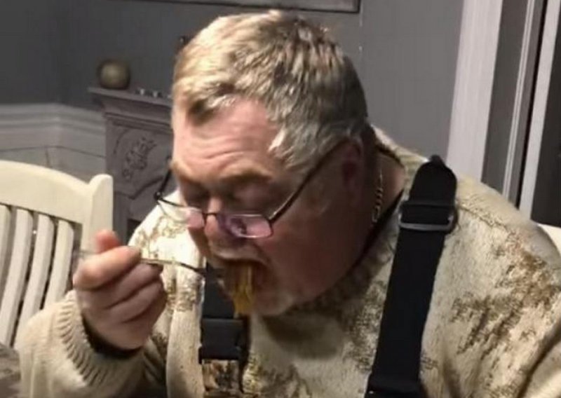 Nespretno vam je motati špagete na vilicu? Ovaj tip ima rješenje!