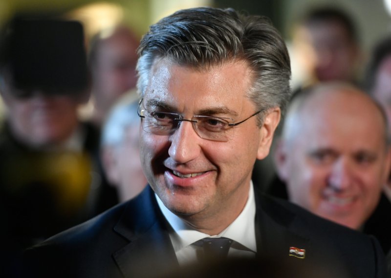 Analitičari: Plenković povukao članstvo prema desnom centru