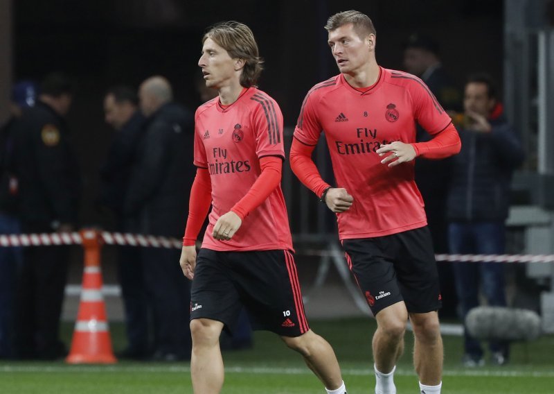 Realov trener Zinedine Zidane procijenio je da Luka Modrić i Toni Kroos više ne mogu igrati zajedno