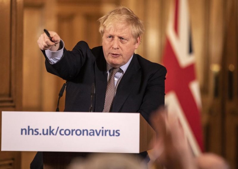 Boris Johnson okrenuo ploču i proglasio karantenu,
broj oboljelih naglo raste