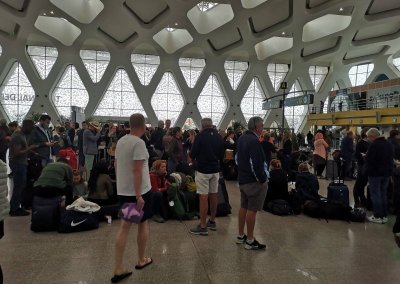 Na aerodromu u Marakešu zapelo 15  hrvatskih državljana