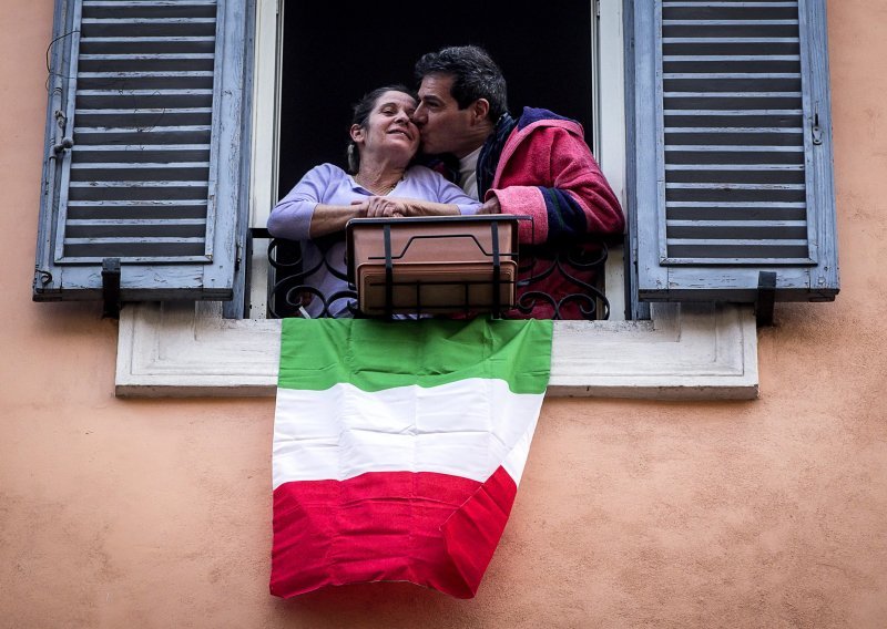 Karantena u Italiji će se produžiti ako ne uspore novi slučajevi, a možda će se uvoditi i još strože mjere