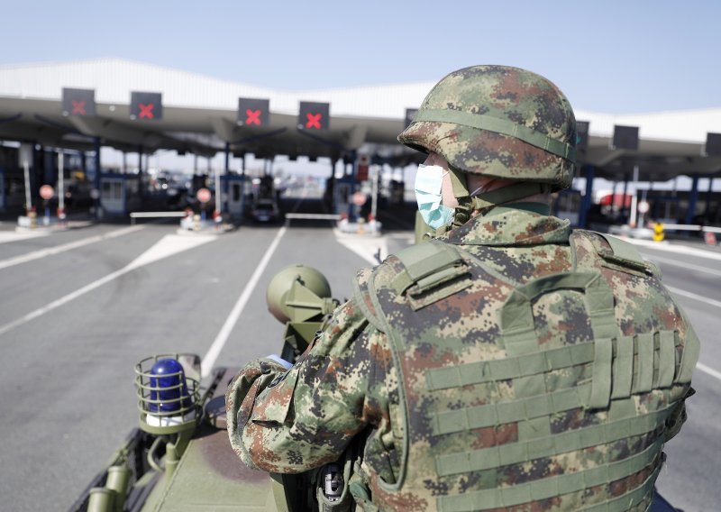 Srpska vojska stigla na granicu s Hrvatskom