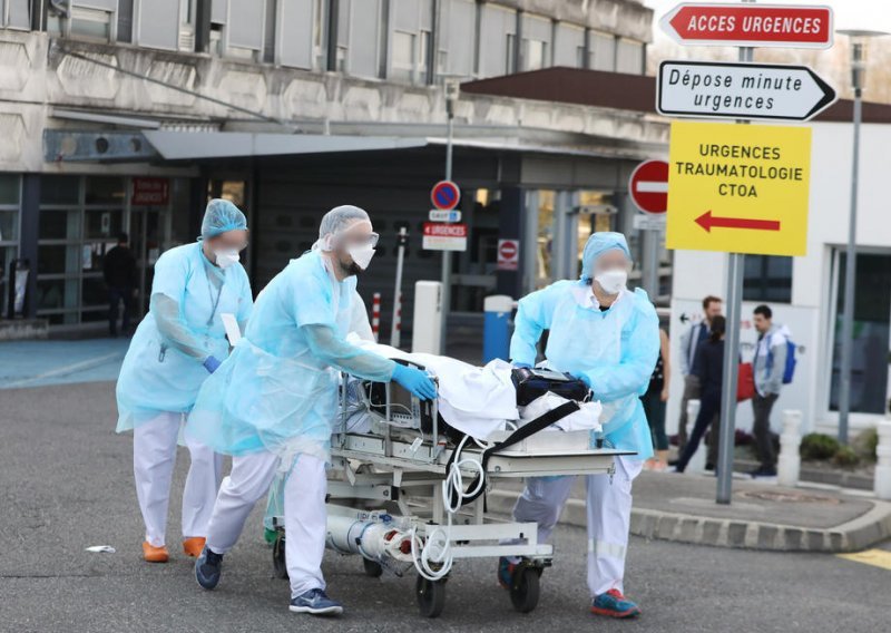 Šef federacije bolnica: Umrlih u Francuskoj mnogo je više od službenog broja