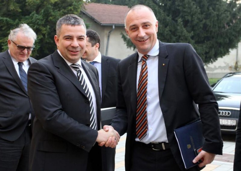 Vrdoljak ispitivao, Aldott izmotavao, a Josipović smirivao