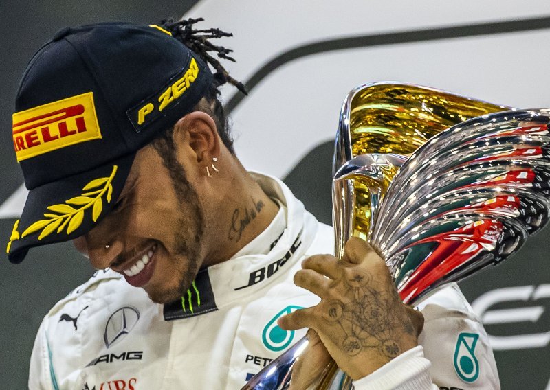 Lewis Hamilton družio se s dvije osobe zaražne koronavirusom, pa završio u samoizolaciji