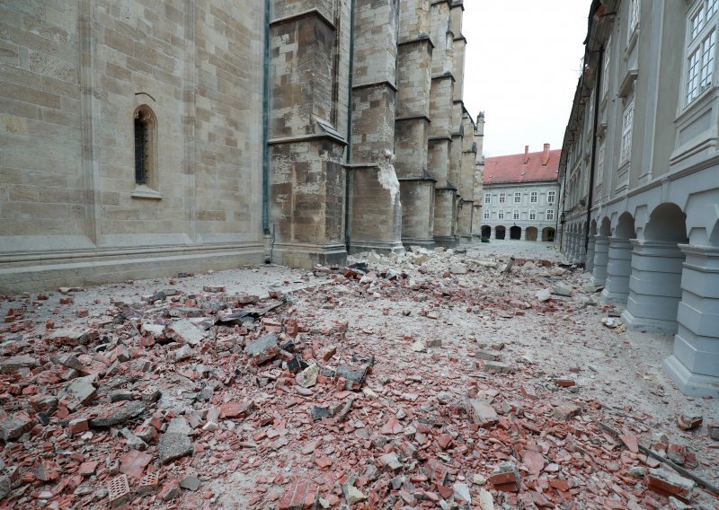 Apel gradske uprave Zagreba: Ne hodajte po centru grada, niti blizu oštećenih građevina