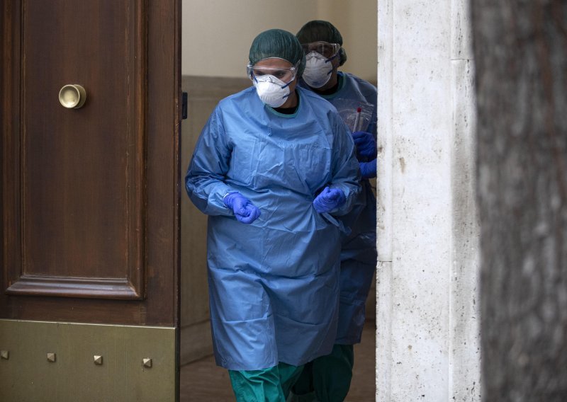 Talijanski liječnici su na rubu snage, u jeku borbe s koronavirusom - i sami obolijevaju