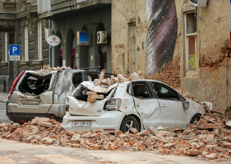 Zagrebparking poziva vlasnike vozila oštećenih u potresu da im se jave kako bi ih premjestili