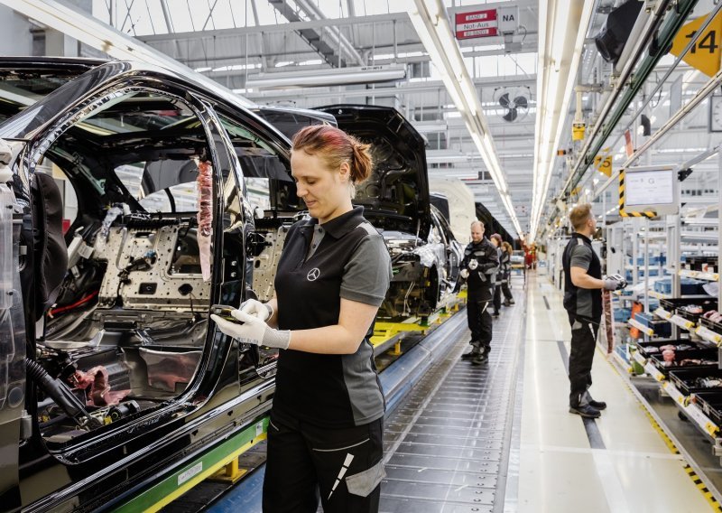 Koronakriza pogodila je i autoindustriju, očekuje se pad proizvodnje za 20 posto
