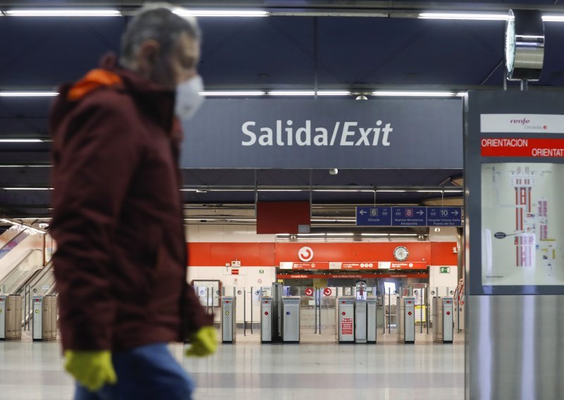 U Španjolskoj zračni promet pao 82 posto, aerodromi zatvaraju terminale