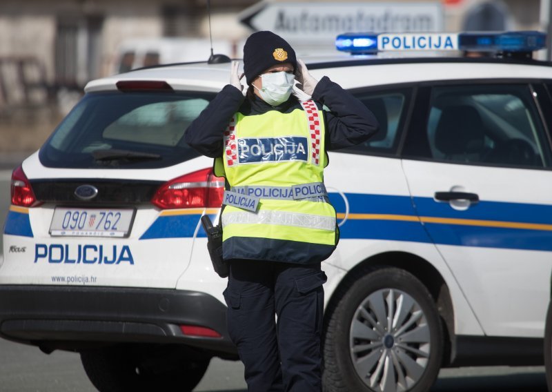 Samoizolaciju u splitskoj županiji prekršilo 39 osoba, a 60 ih vozilo bez propusnice