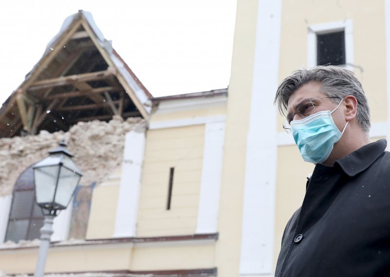 Plenković obišao četvrti najviše stradale u potresu, brojne kuće nisu za stanovanje