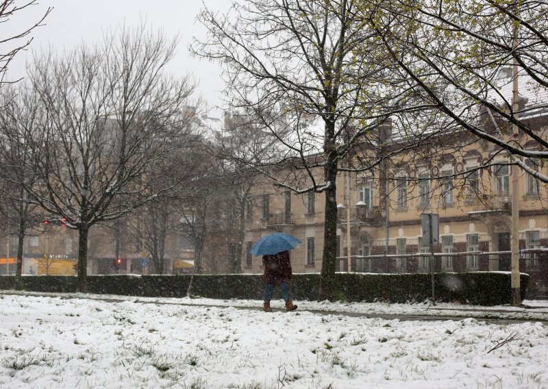 Proboj virusa u osječkoj bolnici: Veliki porast broja oboljelih, dvoje na respiratoru