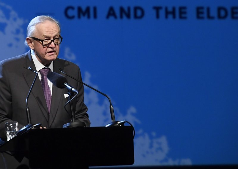 Bivši finski predsjednik Ahtisaari pozitivan na koronavirus