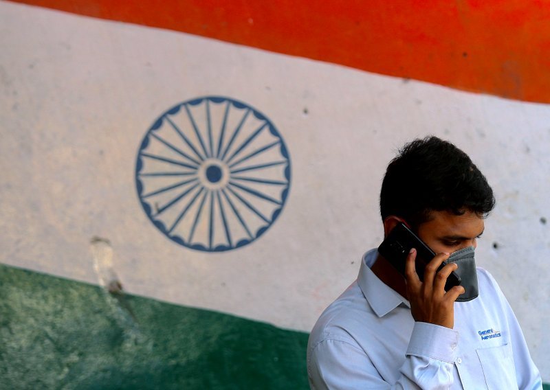 Petsto ljudi u indijskoj predsjedničkoj palači povuklo se u samoizolaciju