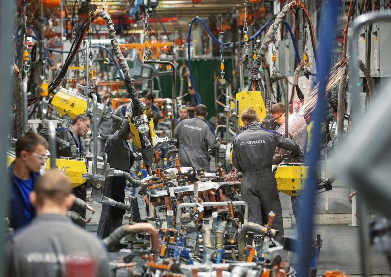 Industrijska proizvodnja EU-a u veljači je na mjesečnoj razini stagnirala