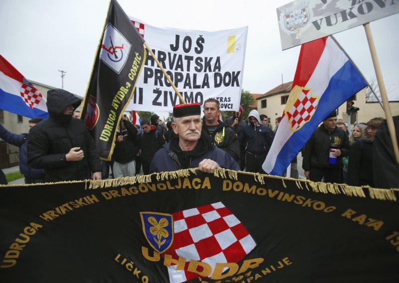 B92: JNA okončala borbe u kojima su poginule tisuće