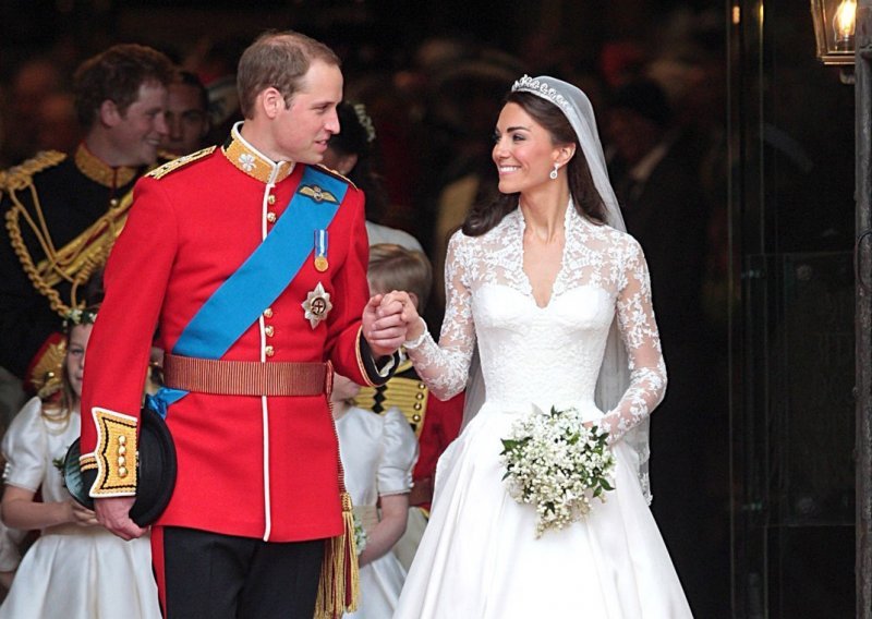 Kate Middleton vjerna je istom brendu devet godina: Ovo su njezini najpamtljiviji stajlinzi s potpisom Alexandera McQueena