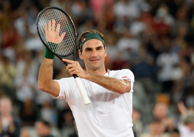 Roger Federer sam donirao milijun švicarskih franaka, a prebogati PSG samo 100.000 eura