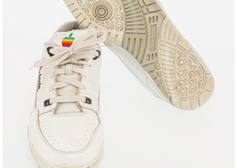 Ove stare tenisice s Appleovim logom prodane su za nevjerojatno cifru