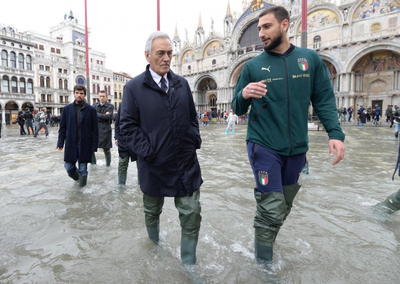 Chelsea nudi veliki novac za najboljeg talijanskog golmana, ali nije jedini koji ga želi