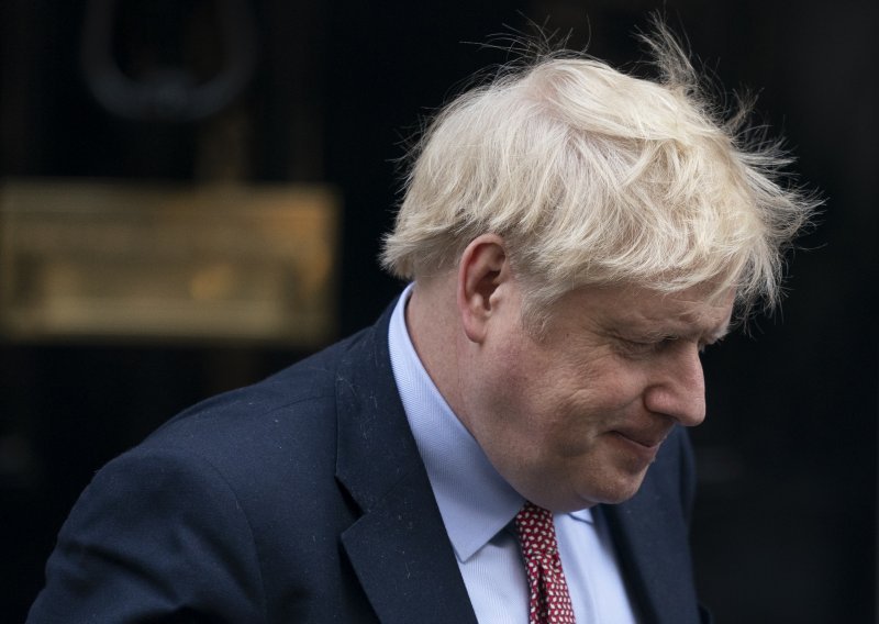 Borisu Johnsonu pogoršalo se stanje, prebačen je na intenzivnu njegu