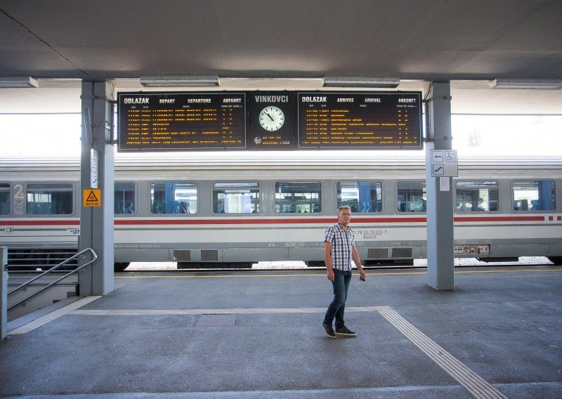 Nekad najveće željezničko čvorište u Europi stavilo je ključ u bravu. Nisu ga zatvorili ni ratovi, ni Tito, ali protiv virusa nije išlo