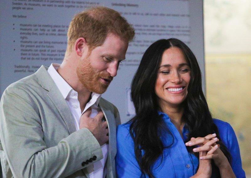 Čini se kako je 'žicanje' princa Harryja urodilo plodom: Meghan Markle vraća se poslu kojeg se odrekla zbog ljubavi