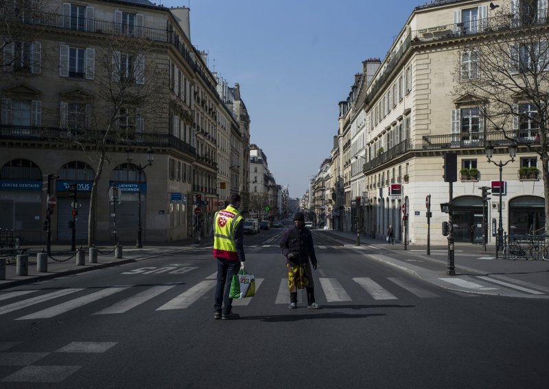 U Francuskoj će o povratku u škole odlučivati roditelji, a maske u javnom prijevozu možda postanu obvezne