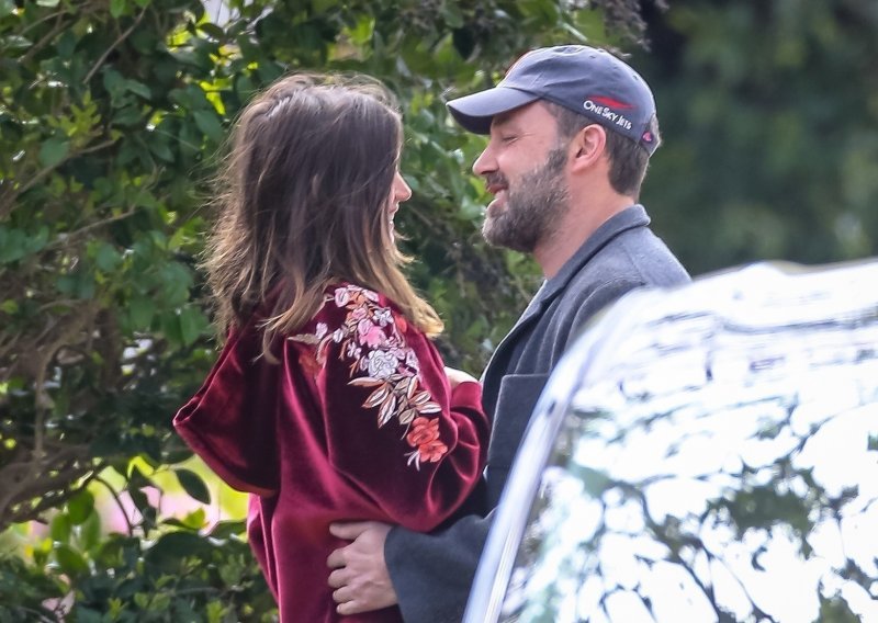 Zaljubljeni do ušiju: Ben Affleck se ne odvaja od 16 godina mlađe kolegice koja mu je osvojila srce