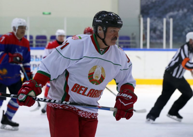Od koronavirusa obolio Lukašenkov suigrač u sportu koji propagira kao lijek protiv zaraze