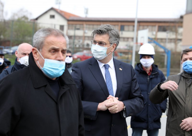 Plenković i Bandić o posljedicama potresa, u pratnji jake delegacije