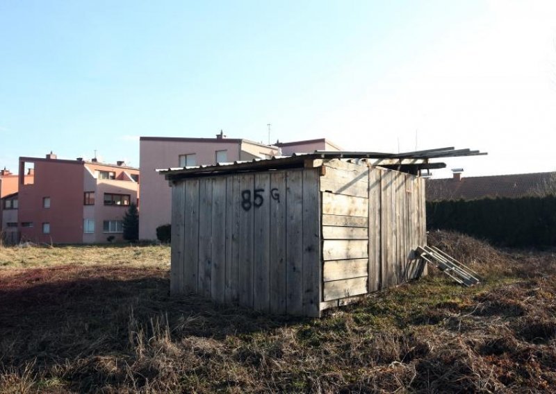 I Mrak Taritaš se pita: Kako je Crnoja mogao dobiti kućni broj?