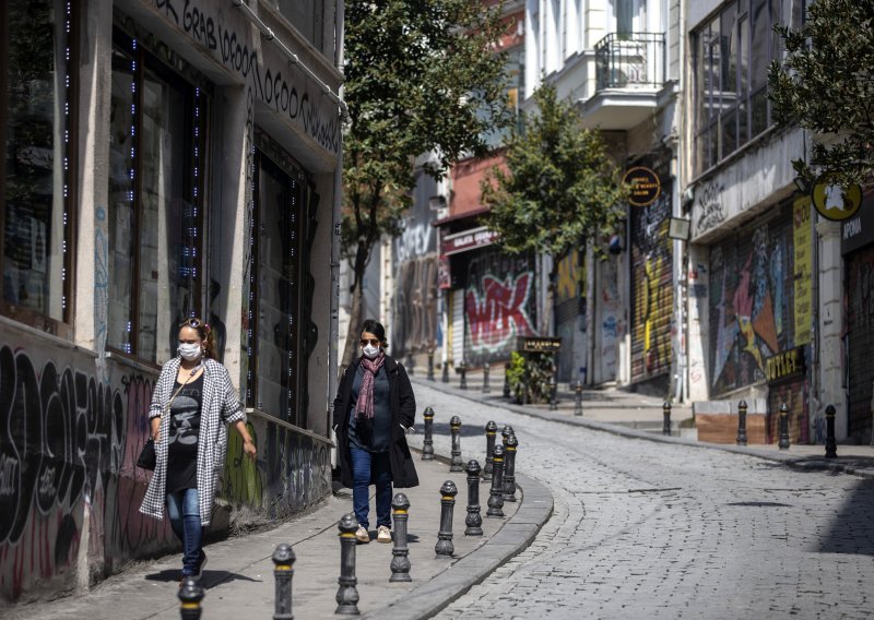 Erdogan: Turska mora nastaviti proizvoditi usprkos koronavirusu