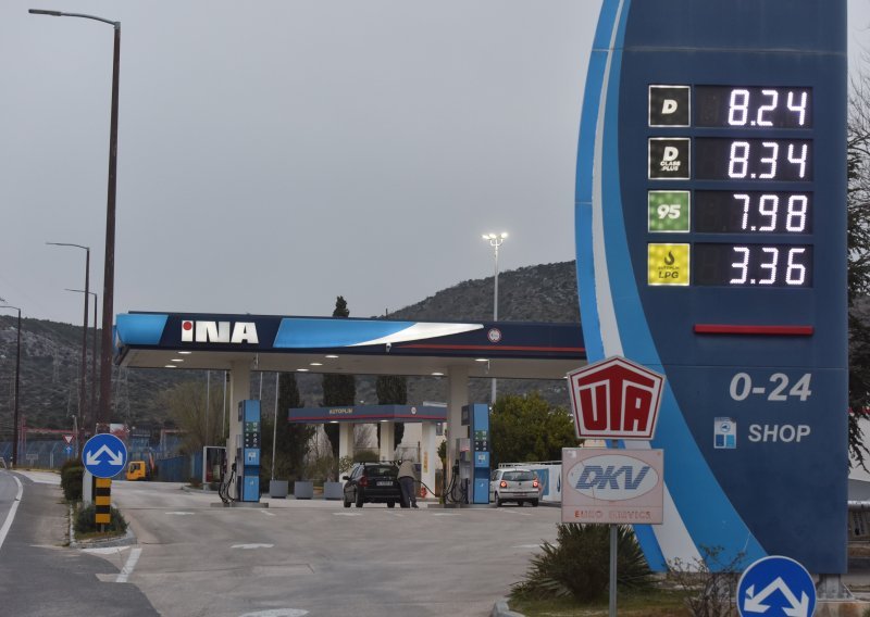 Goriva opet osjetno pojeftinila, cijena Eurosupera pala na 7,76 kuna