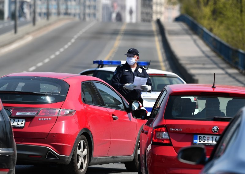 U Srbiji uveden policijski sat tijekom cijelog vikenda, neznatno pao broj novooboljelih