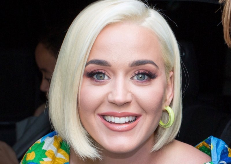 Katy Perry s oduševljenjem otkrila spol djeteta koje čeka s Orlandom Bloomom: 'Djevojčica je!'