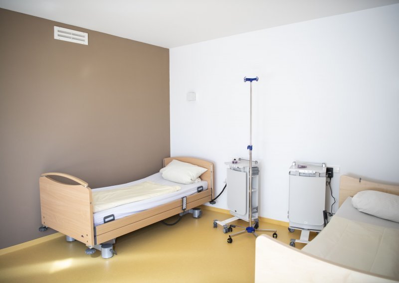 Izraelska bolnica dopušta obiteljima da se oproste od umirućih od korone