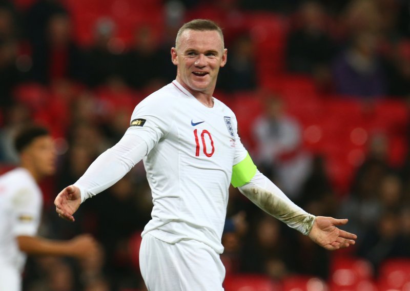 Najbolji strijelac u povijesti Engleske Wayne Rooney žestoko opleo po vladi: 'Sramota je nogometaše stjerati u kut, ispadamo lake mete'