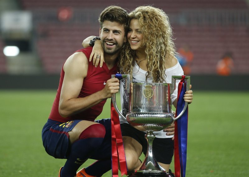 Španjolski novinari razotkrili da je Shakira suprugu već odabrala novi klub; zbog bijega Piquea nastala pomutnja među šefovima Barcelone