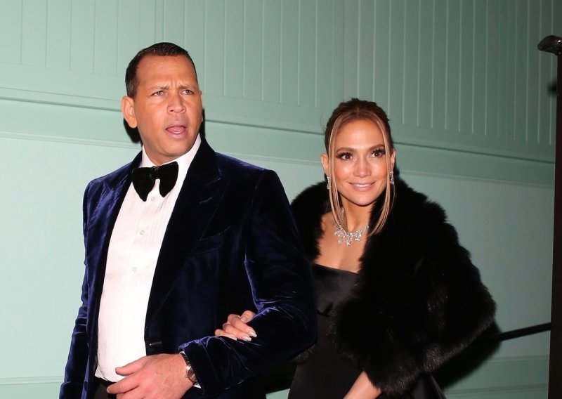 Jennifer Lopez nije sigurna u vjenčanje s Alexom Rodriguezom: 'Ova situacija utjecala je na sve nas'