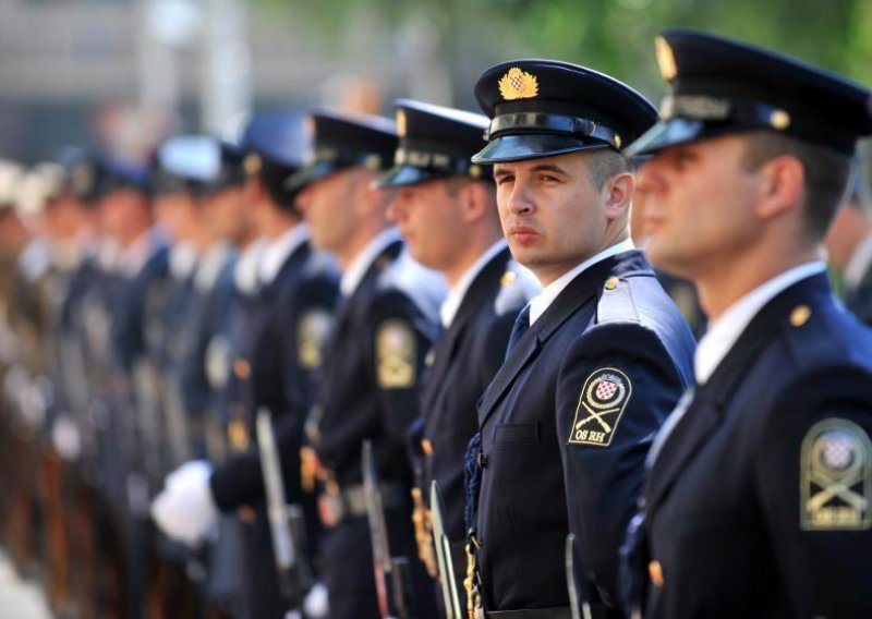 MORH prima 34 kandidata za časnike, traže se doktori, psiholozi, IT stručnjaci...