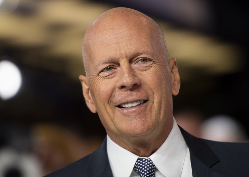 Bruce Willis pomogao kćeri da izgleda poput Demi Moore u filmu ‘G.I.Jane’ i obrijao joj glavu