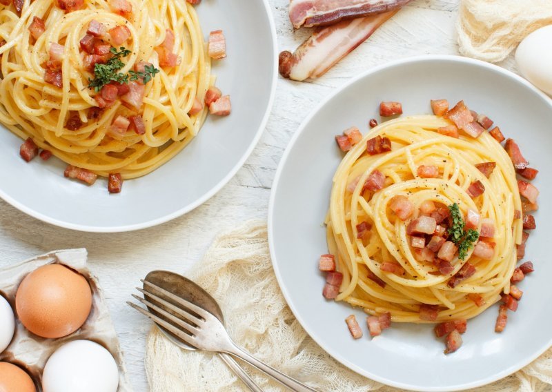 Špageti a la carbonara - jednostavno i fino jelo koje svatko može napraviti u tren oka